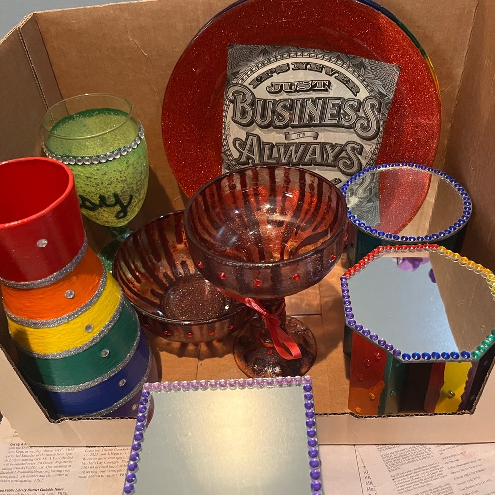 Beautiful Customized Glass Ware sets you can create whatever color you like